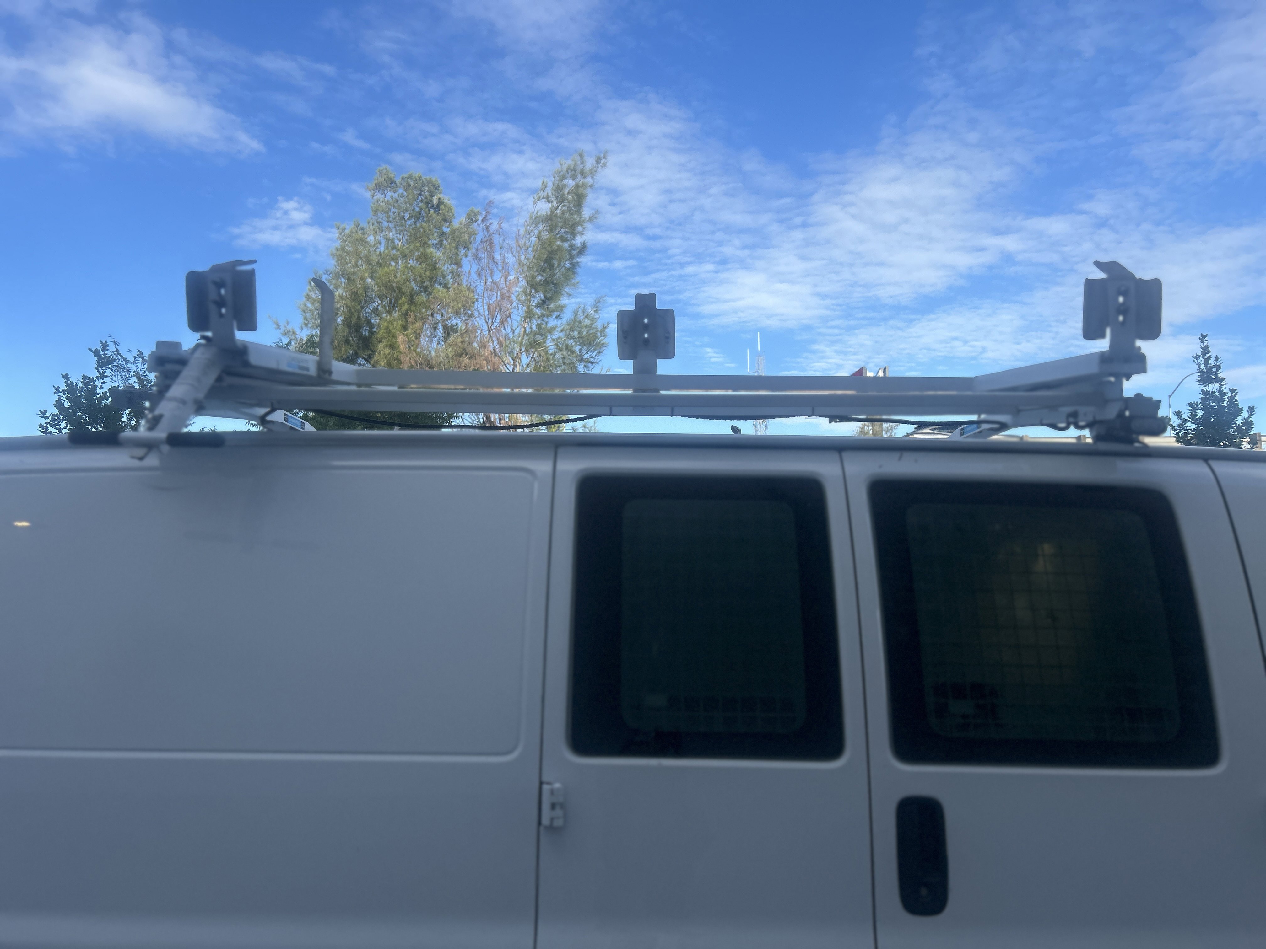 Used 2017 Chevrolet Express 2500 RWD image 28