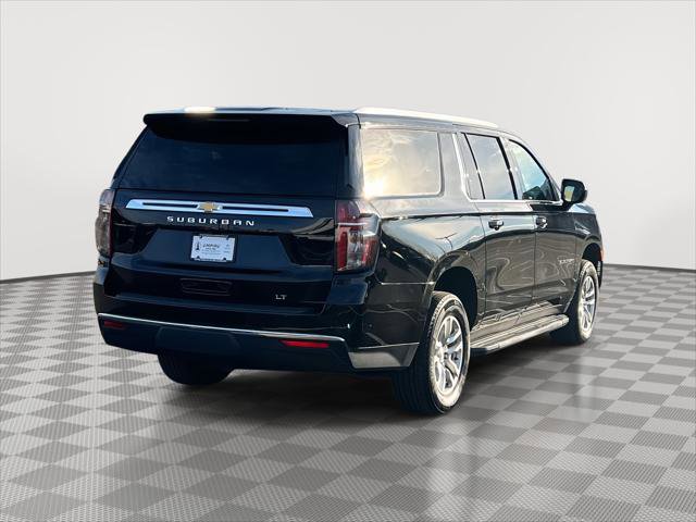 Used 2024 Chevrolet Suburban LT image 5