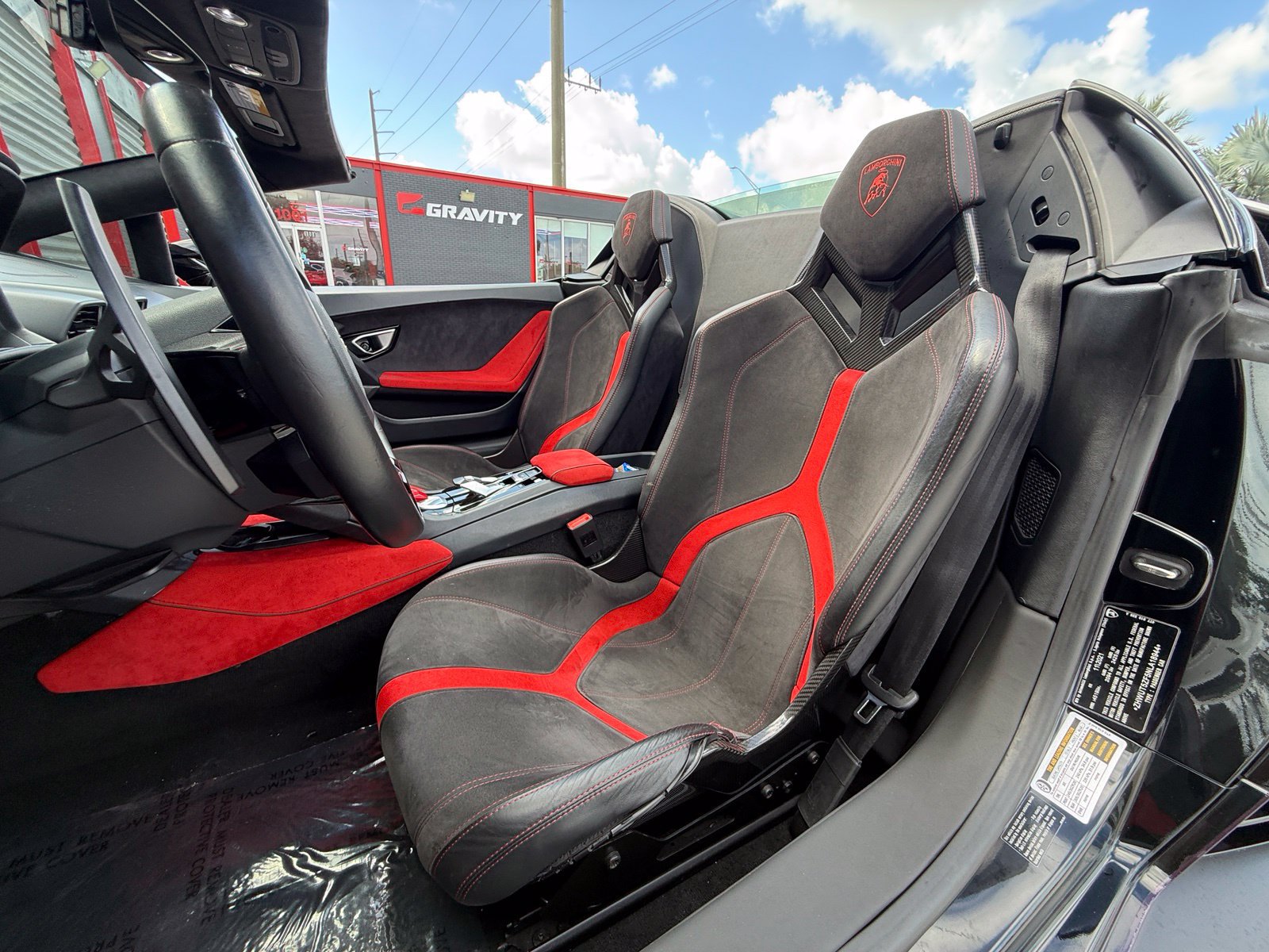 Used 2022 Lamborghini Huracan EVO RWD image 20