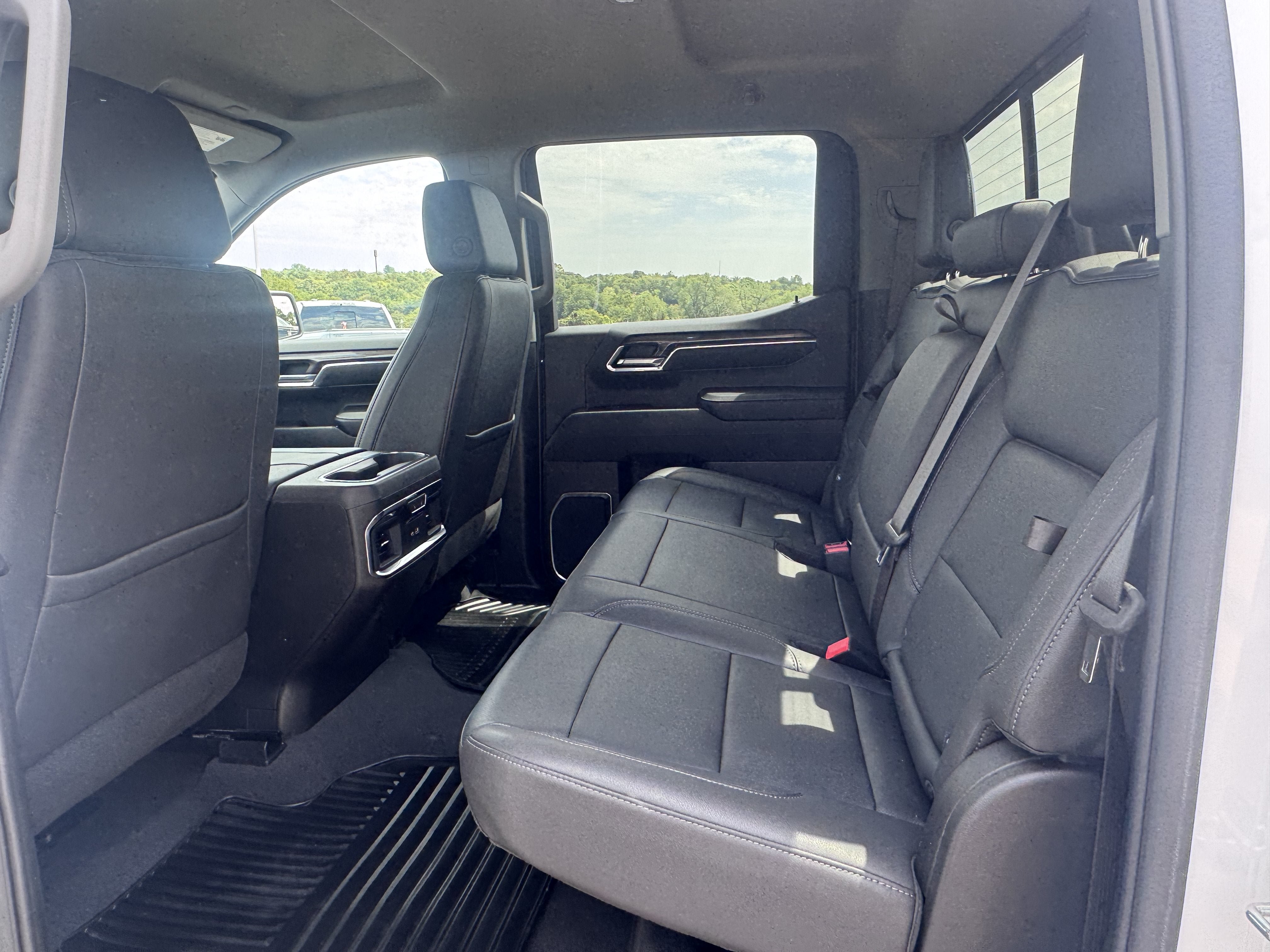 Used 2024 Chevrolet Silverado 1500 LTZ w/ LTZ Convenience Package II AWD/4WD image 11