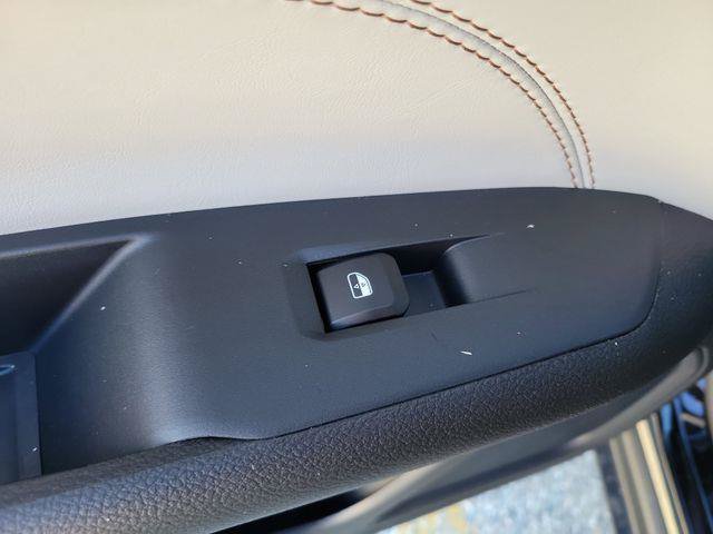 New 2026 Jeep Compass Limited w/ Sun, Sound & Navigation Group AWD/4WD image 15