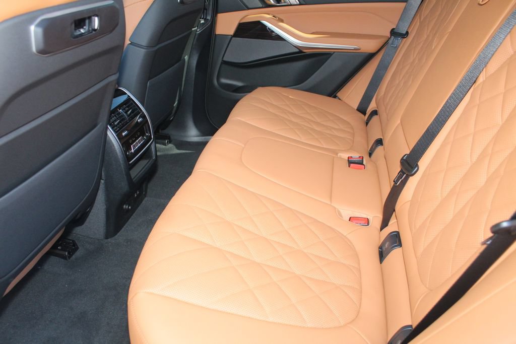 Used 2026 BMW X5 xDrive40i AWD/4WD image 22