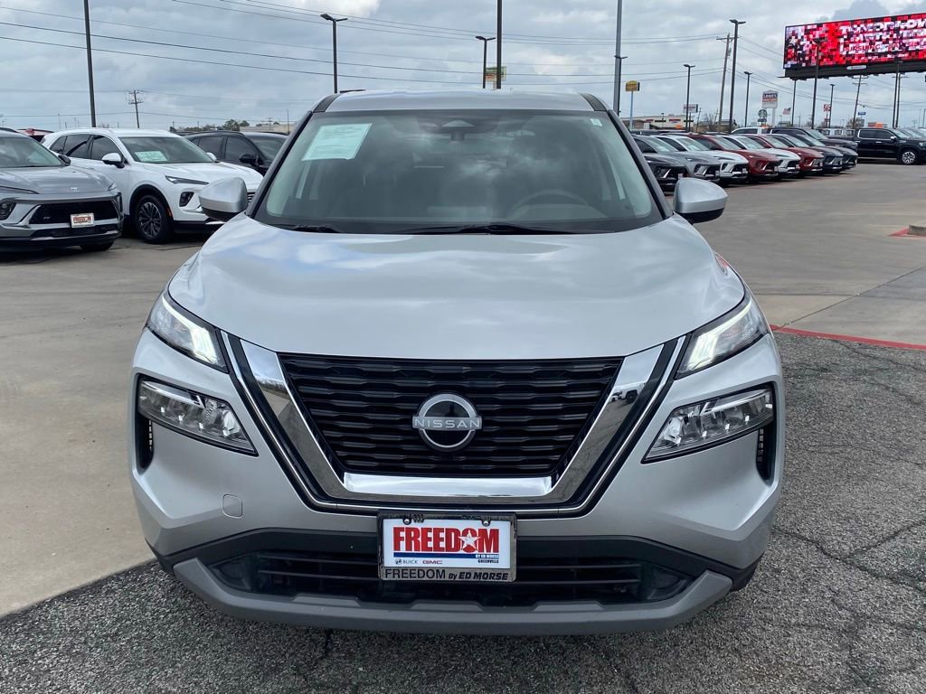 Used 2023 Nissan Rogue SV image 8