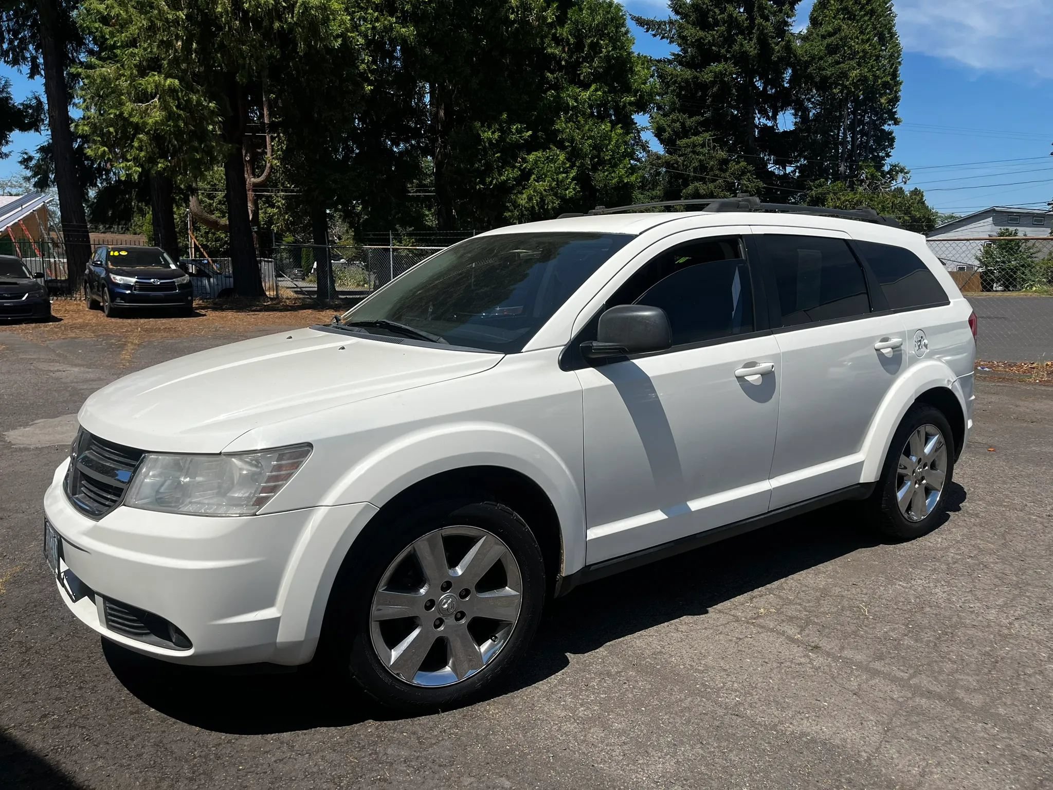 Used 2009 Dodge Journey SXT w/ Chrome Appearance Group FWD image 7