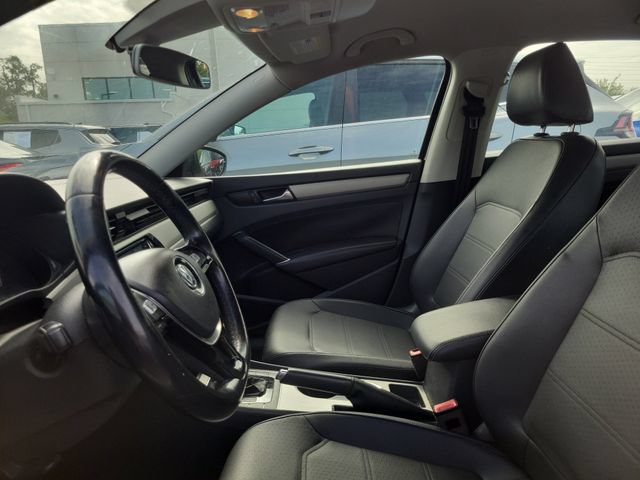 Used 2020 Volkswagen Passat 2.0T SE FWD image 19