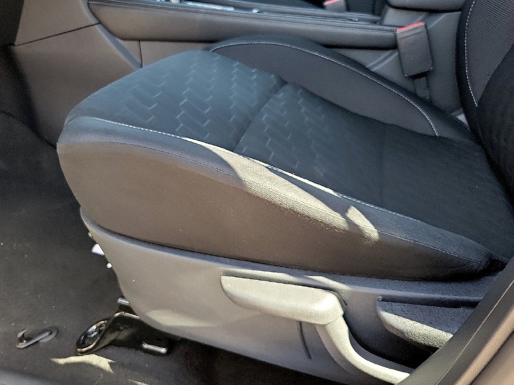 Used 2023 Nissan Kicks SV FWD image 12