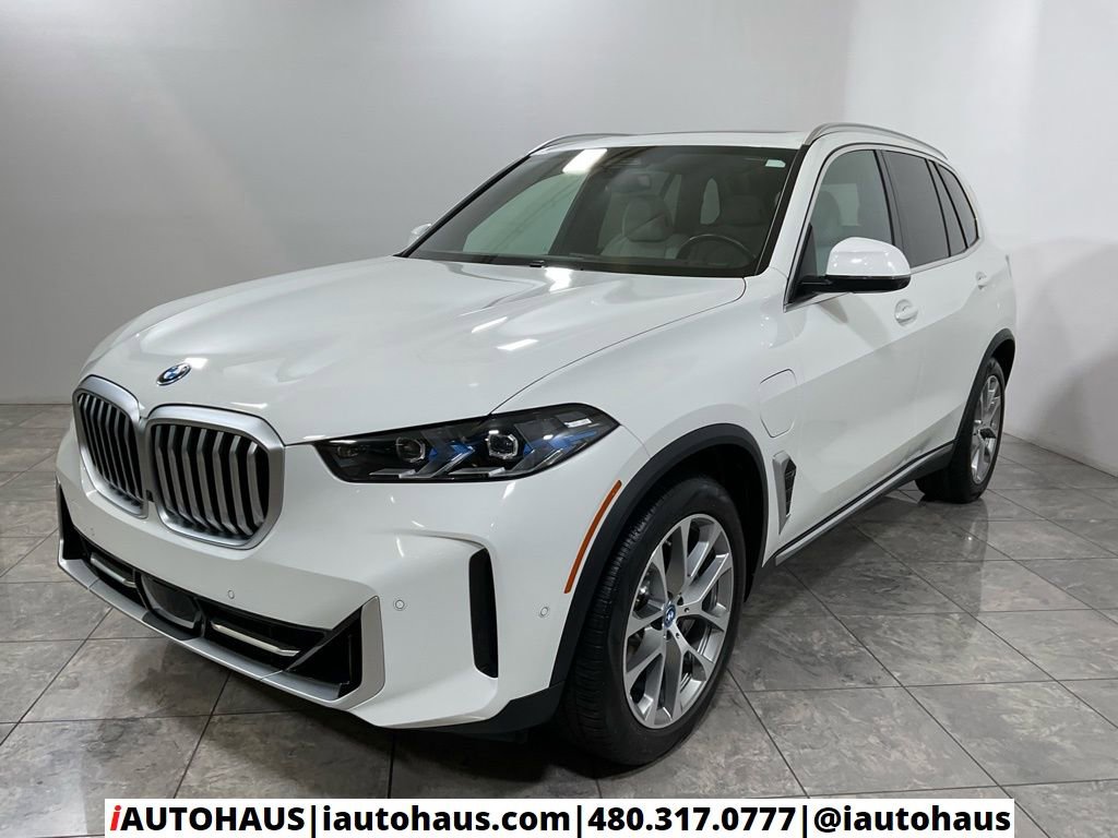 Used 2024 BMW X5 xDrive50e w/ Premium Package AWD/4WD image 2