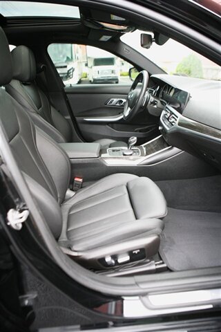 Used 2020 BMW 330i xDrive Sedan w/ Driving Assistance Package AWD/4WD image 17