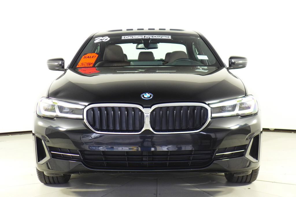 Certified 2023 BMW 530e w/ Premium Package image 3
