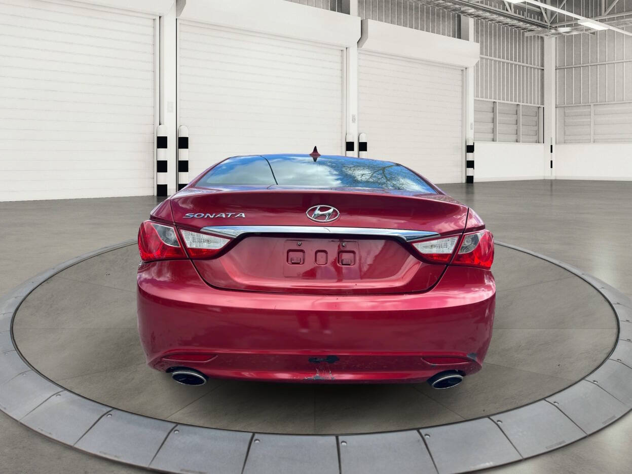 Used 2011 Hyundai Sonata SE FWD image 4