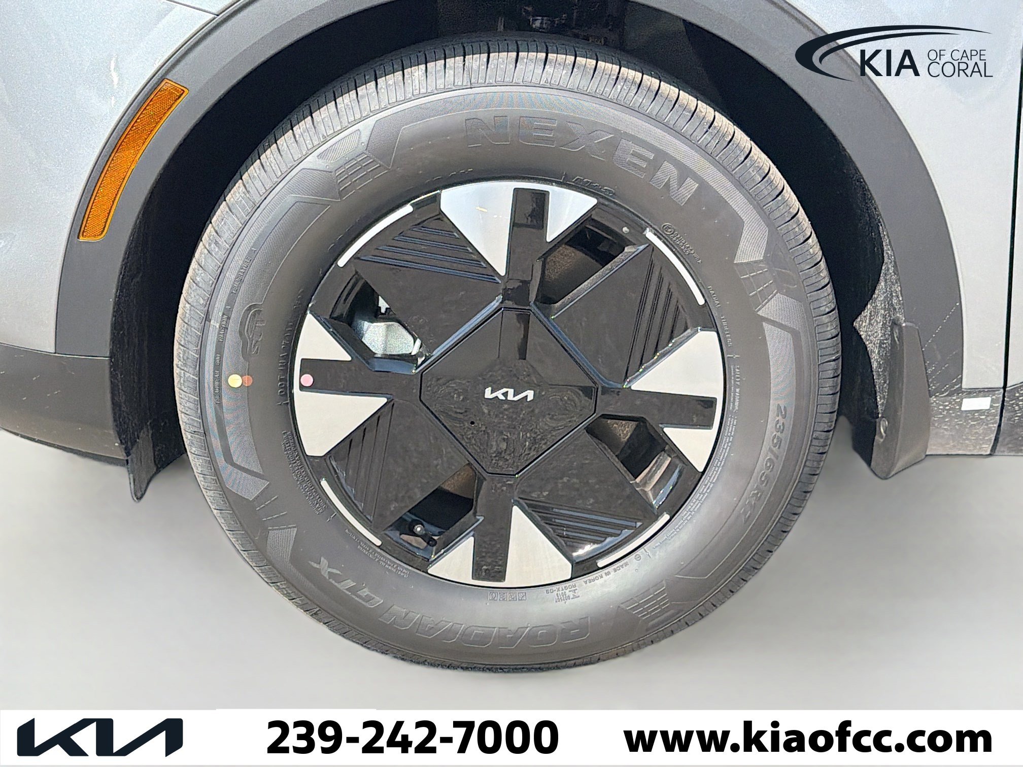 New 2026 Kia Sportage LX image 9