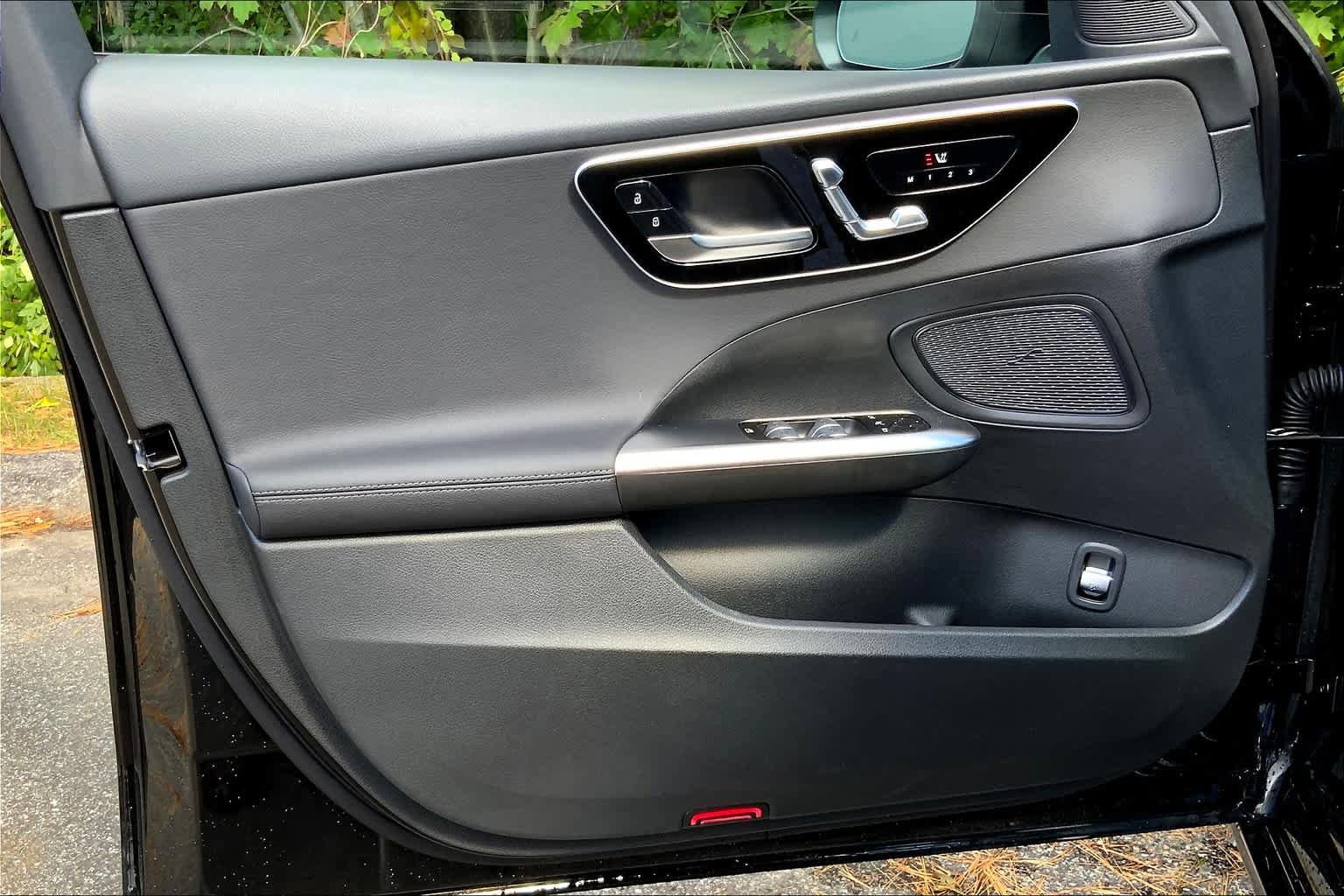 New 2025 Mercedes-Benz C 300 4MATIC Sedan image 14
