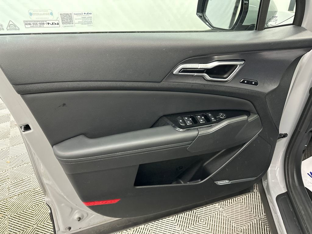 Used 2023 Kia Sportage SX image 11