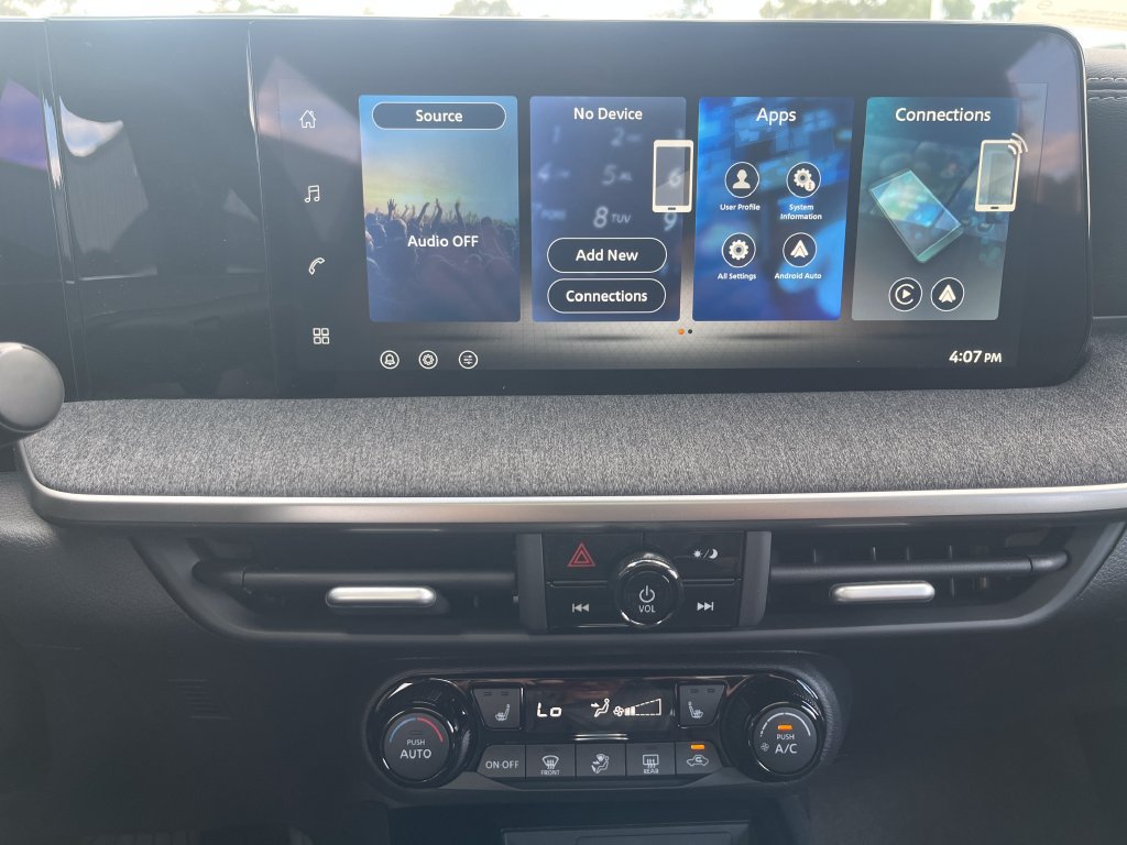 New 2027 Nissan Kicks SV AWD/4WD image 18