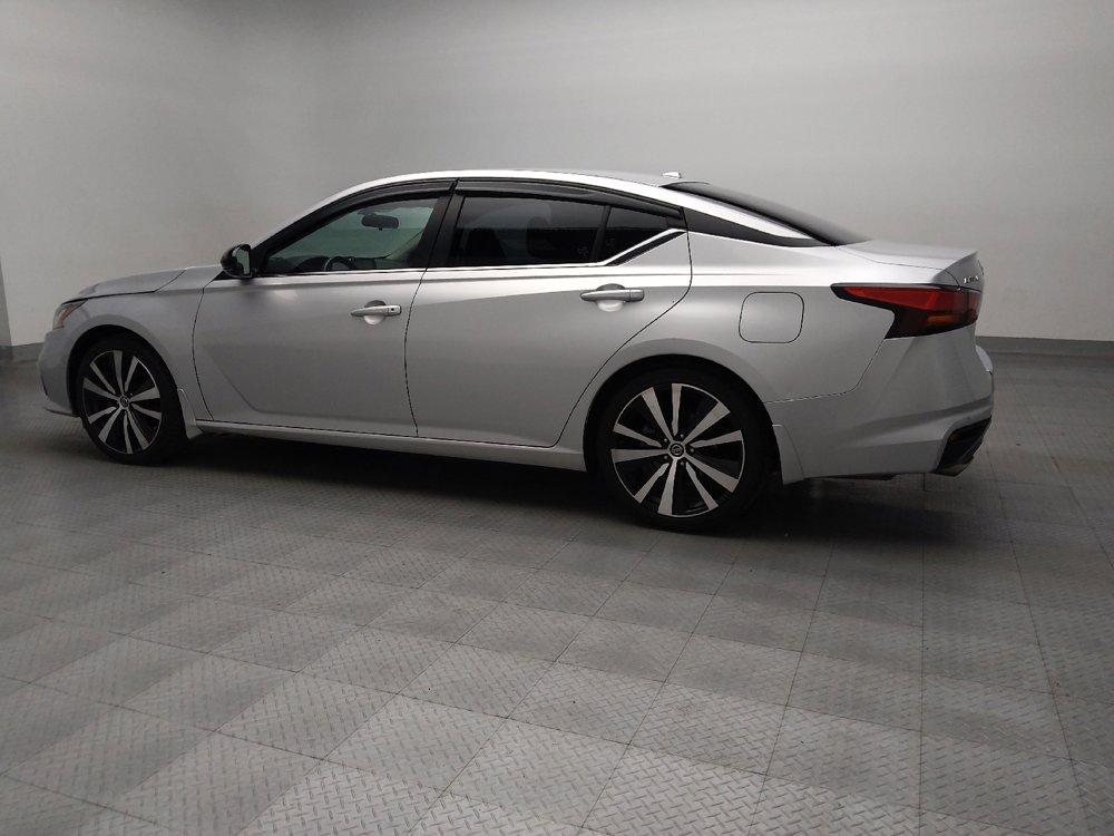 Used 2020 Nissan Altima 2.5 SR w/ Premium Package image 3