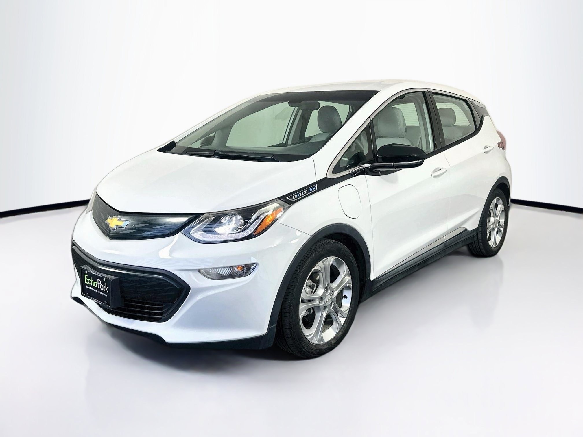 Used 2018 Chevrolet Bolt LT FWD image 3