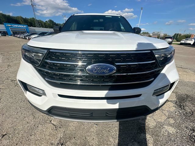 Used 2020 Ford Explorer XLT w/ Equipment Group 202A AWD/4WD image 34