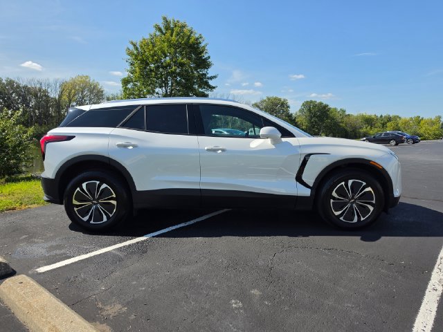 Used 2024 Chevrolet Blazer EV LT AWD/4WD image 13