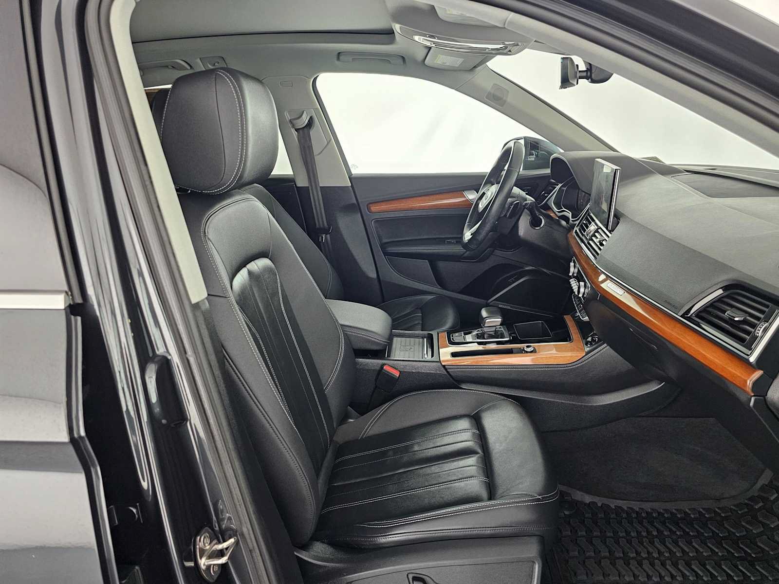 Used 2021 Audi Q5 2.0T Premium Plus w/ Premium Plus Package AWD/4WD image 10