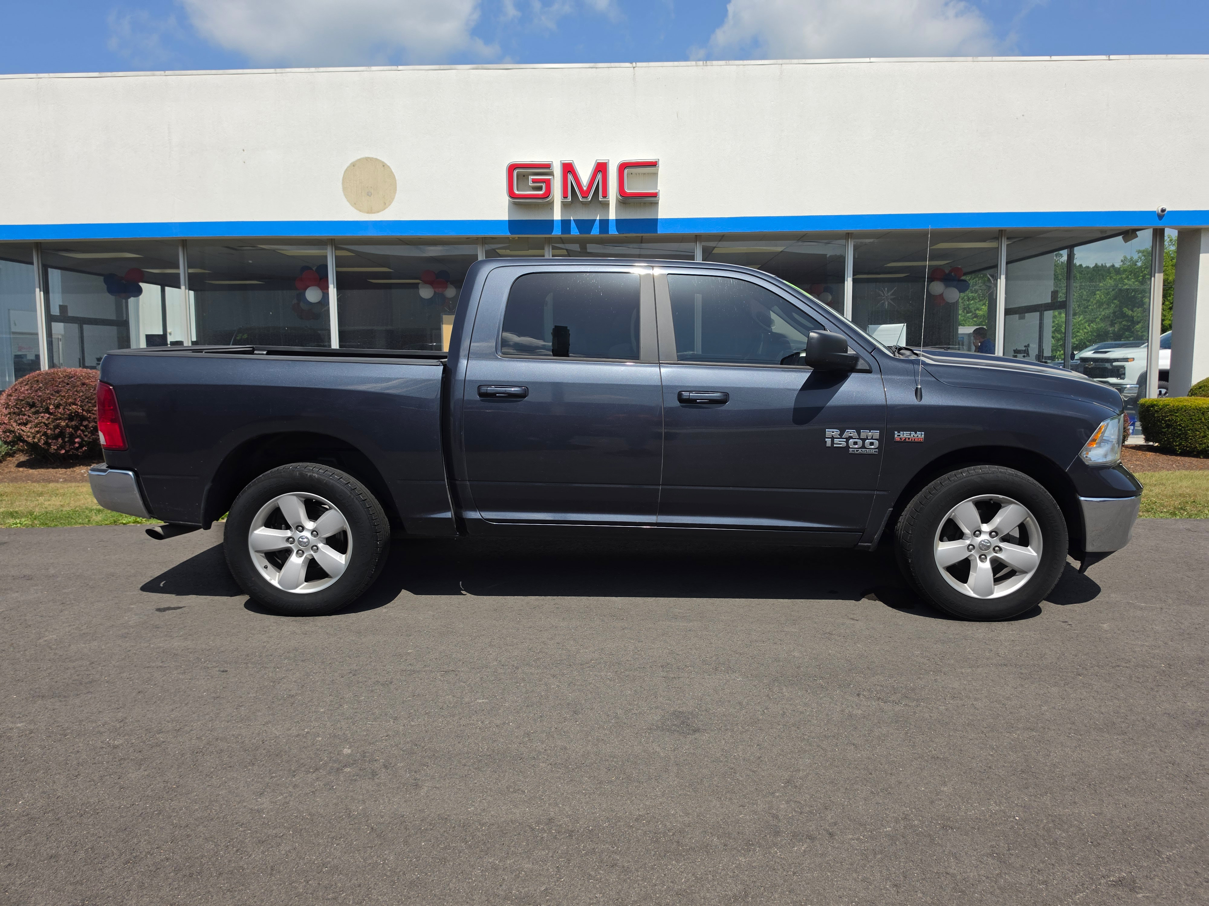Used 2019 RAM 1500 Classic SLT AWD/4WD video 2