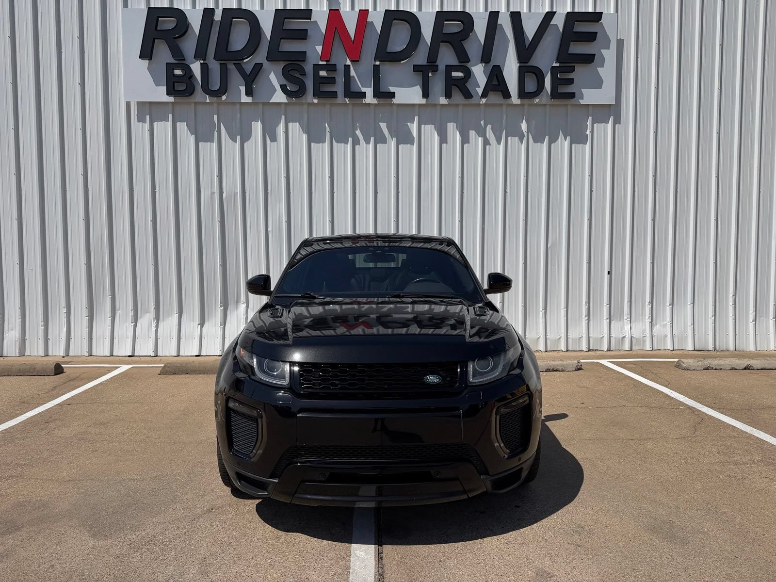 Used 2019 Land Rover Range Rover Evoque HSE Dynamic AWD/4WD image 10