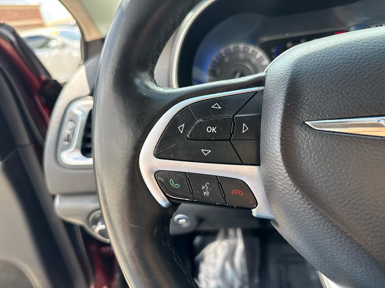 Used 2015 Chrysler 200 Limited w/ Convenience Group FWD image 16