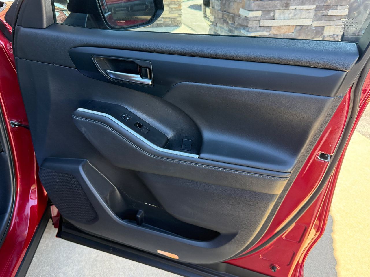 Used 2021 Toyota Highlander XSE image 14