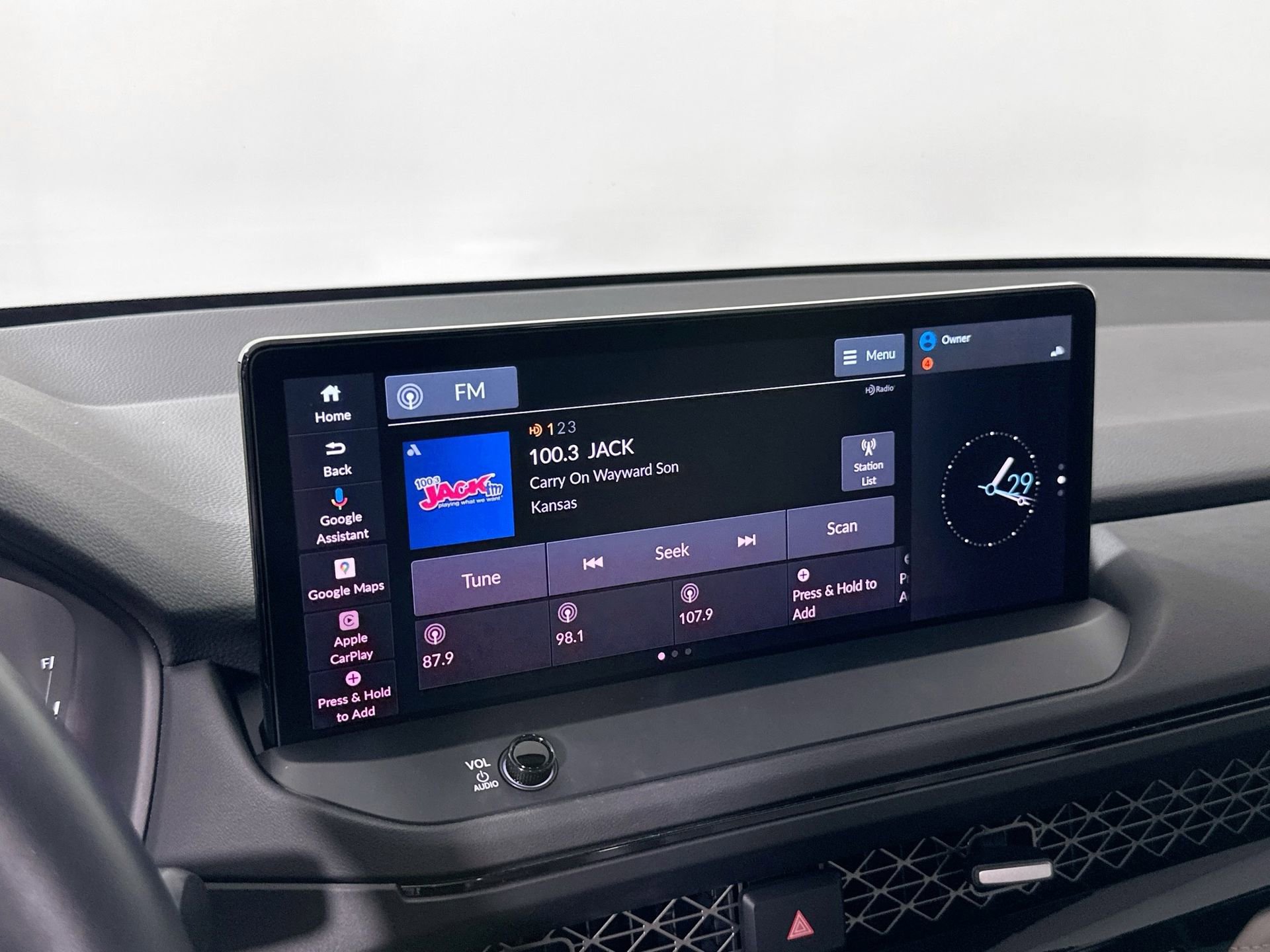 Used 2024 Honda Accord Touring image 14