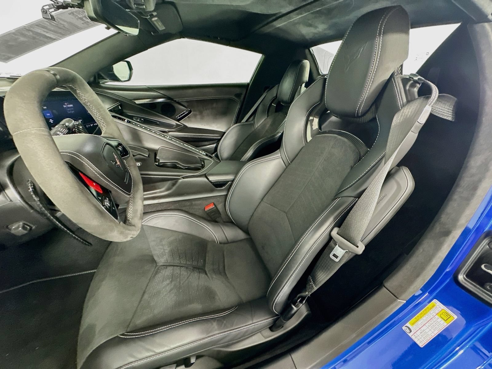 Used 2023 Chevrolet Corvette Stingray Premium Conv w/ Z51 Performance Package RWD image 23