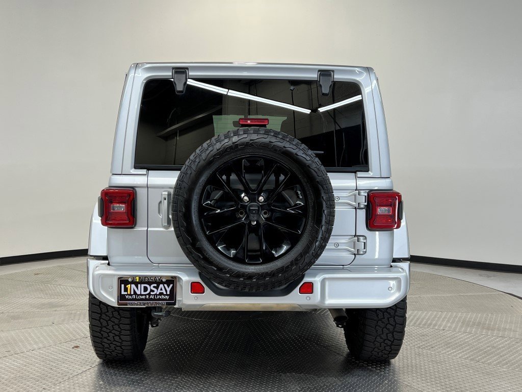 Used 2022 Jeep Wrangler Unlimited Sahara image 6