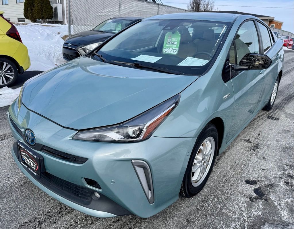 Used 2019 Toyota Prius LE image 4