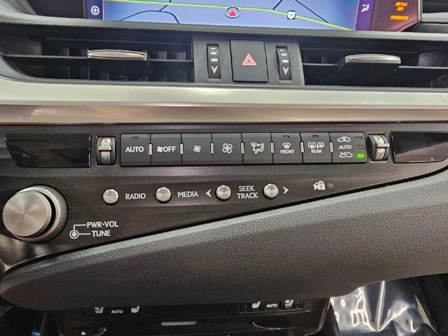 Used 2021 Lexus ES 300h w/ Premium Package image 18