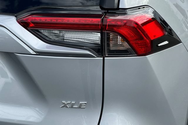 Certified 2025 Toyota RAV4 XLE FWD image 32