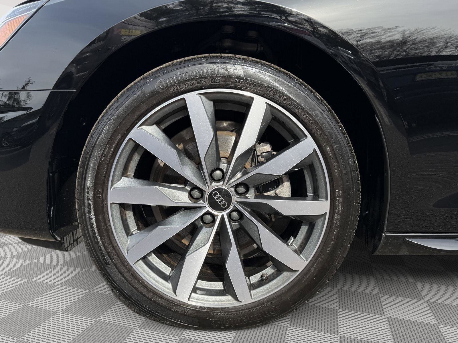 Used 2023 Audi A4 2.0T Premium w/ Convenience Package image 7