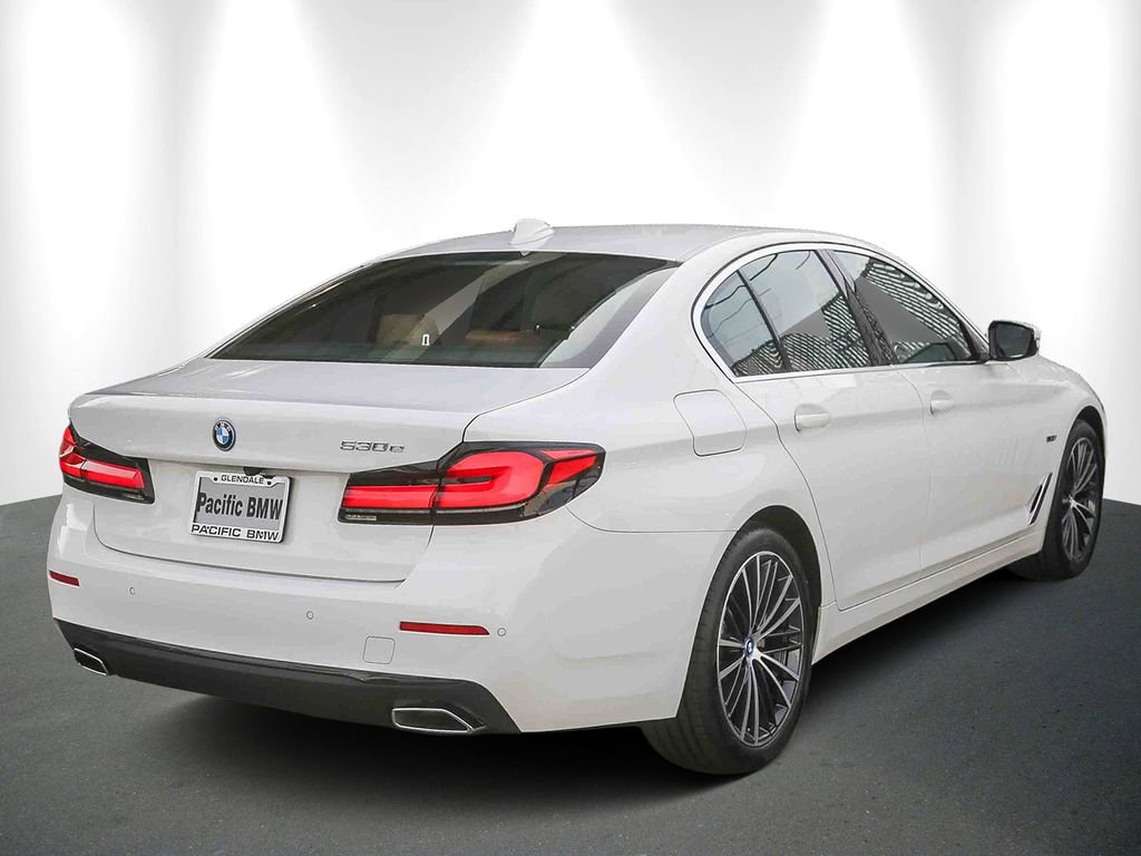 Certified 2023 BMW 530e w/ Convenience Package RWD image 6
