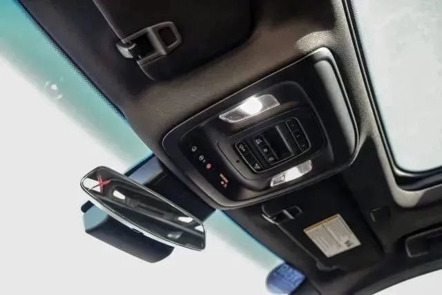 Used 2020 Cadillac CT5 Luxury w/ Sun And Sound Package image 29