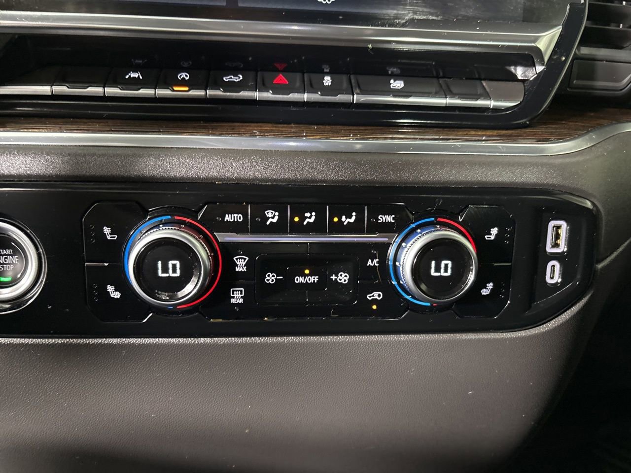 Used 2024 GMC Sierra 1500 Elevation AWD/4WD image 16