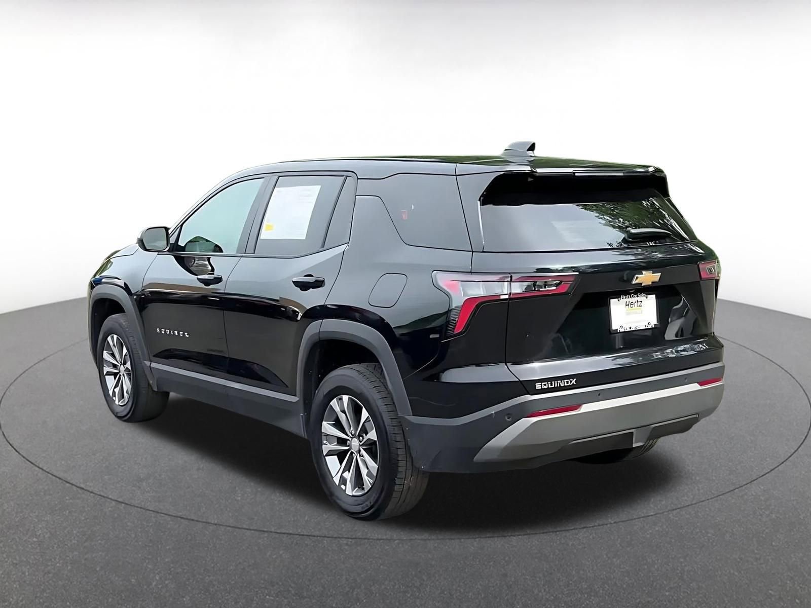 Used 2025 Chevrolet Equinox LT FWD image 11