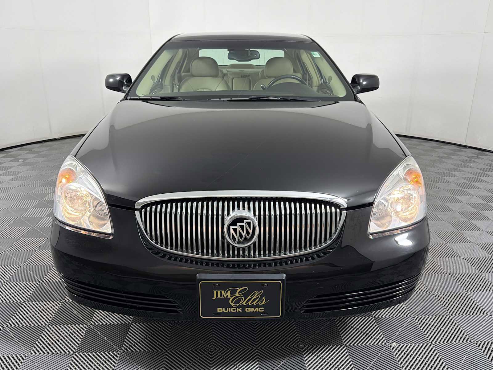 Used 2007 Buick Lucerne CXL w/ Luxury Package FWD image 3