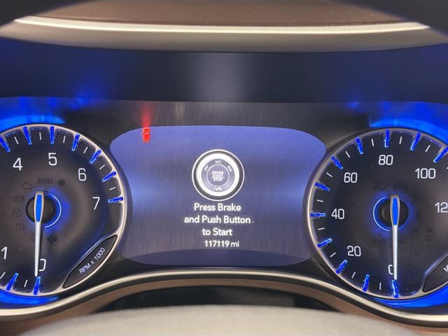 Used 2019 Chrysler Pacifica Touring Plus w/ Advanced Safetytec Group FWD image 11