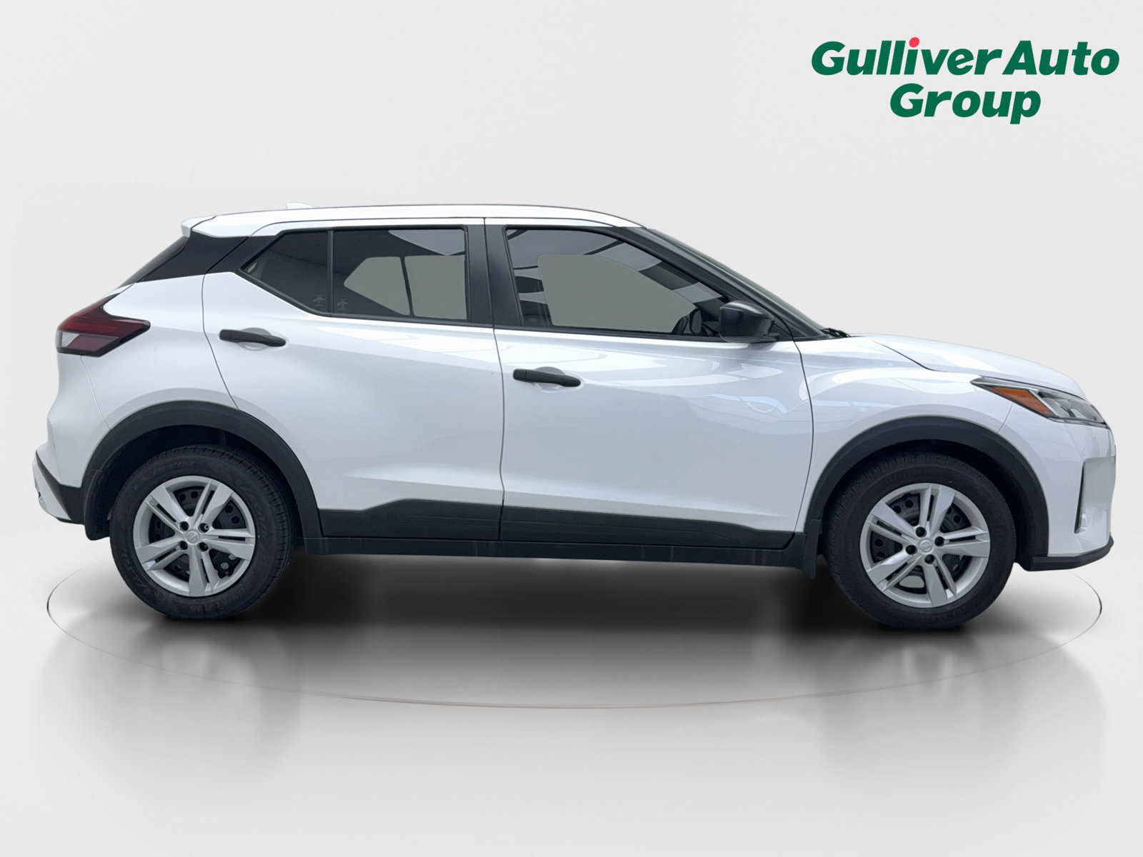 Used 2023 Nissan Kicks S FWD image 10