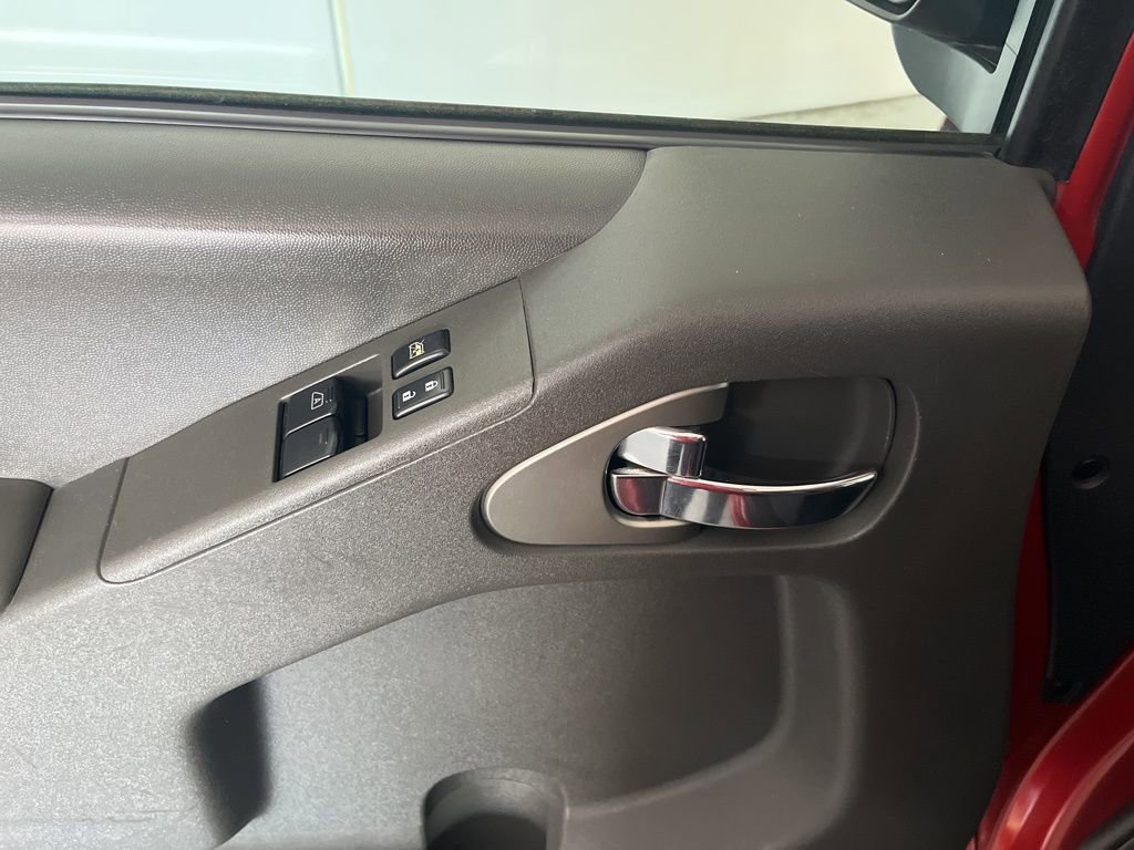 Used 2018 Nissan Frontier SV image 42