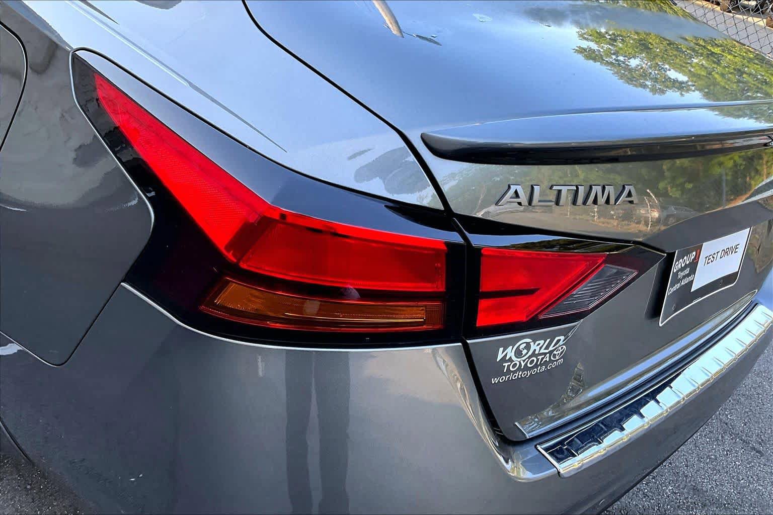 Used 2023 Nissan Altima 2.5 SR FWD image 28