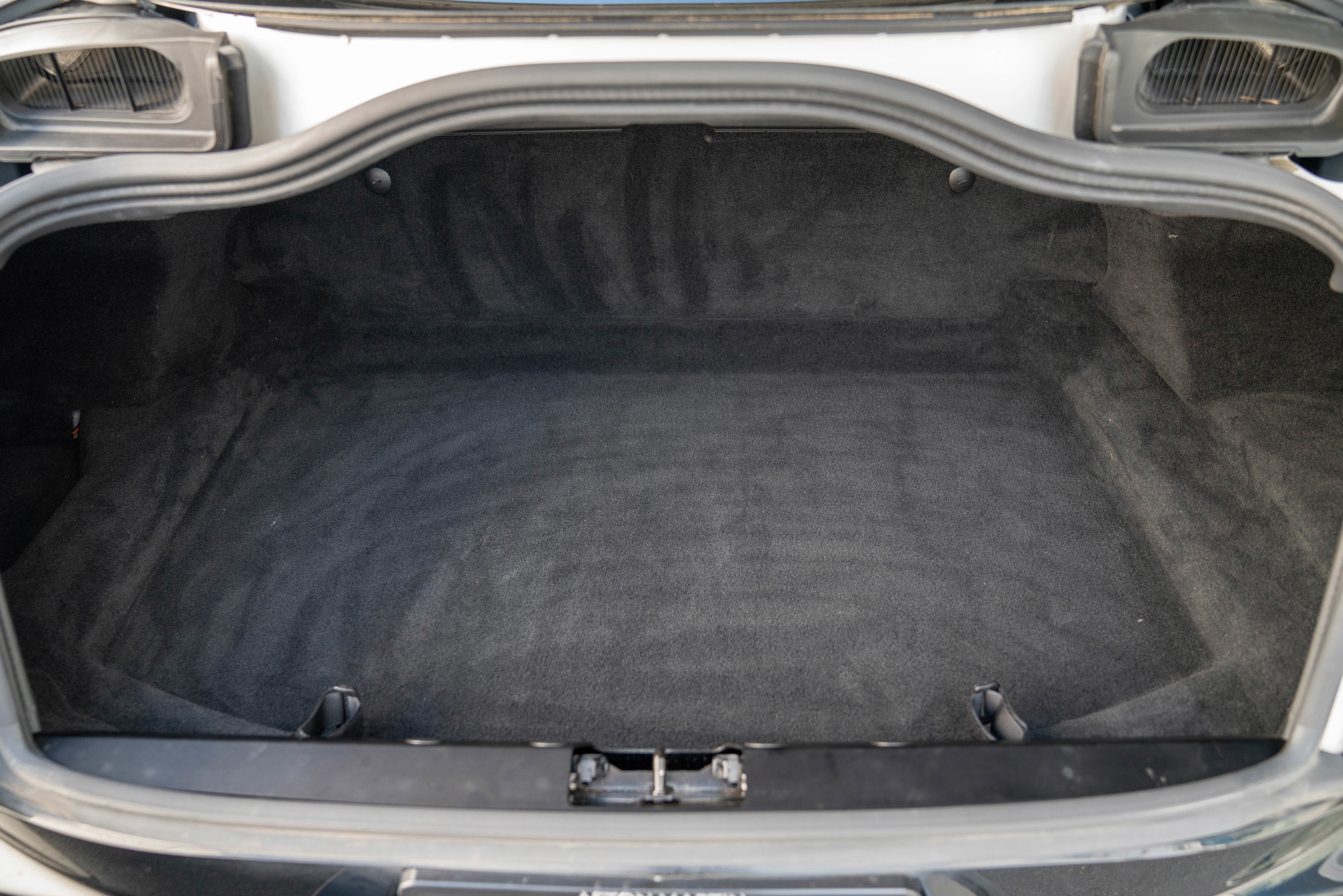 Used 2019 Aston Martin DB11 Coupe image 26