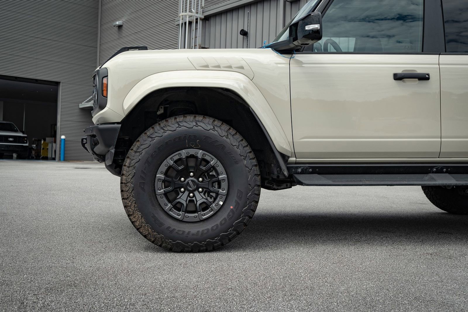 Used 2025 Ford Bronco Raptor image 12