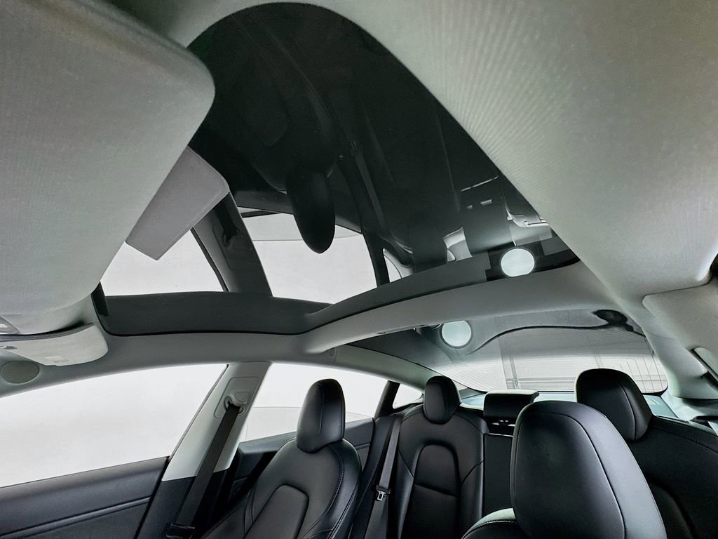 Used 2018 Tesla Model 3 Long Range image 12