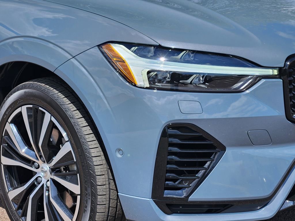 Used 2023 Volvo XC60 T8 Plus w/ Climate Package AWD/4WD image 28