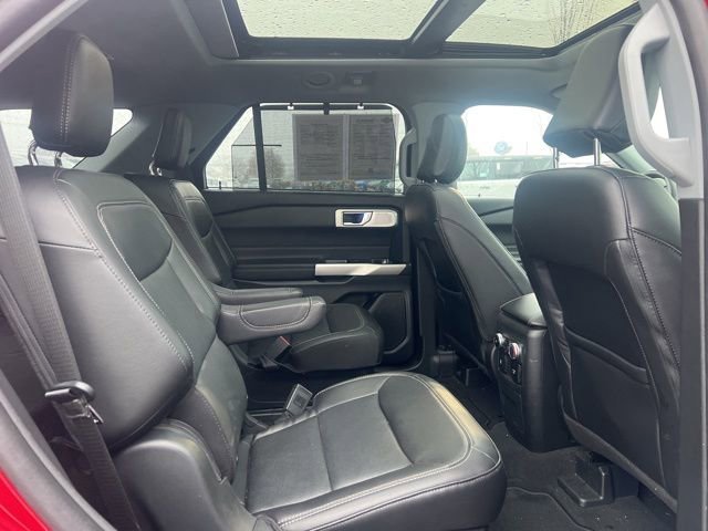 Used 2023 Ford Explorer Limited w/ Limited Technology Package image 14
