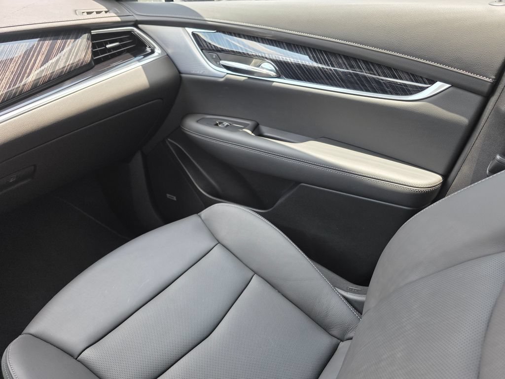 New 2025 Cadillac XT6 Premium Luxury FWD image 13