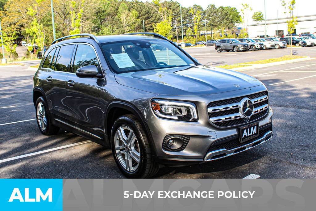 Used 2022 Mercedes-Benz GLB 250 4MATIC w/ Premium Package Lite image 4